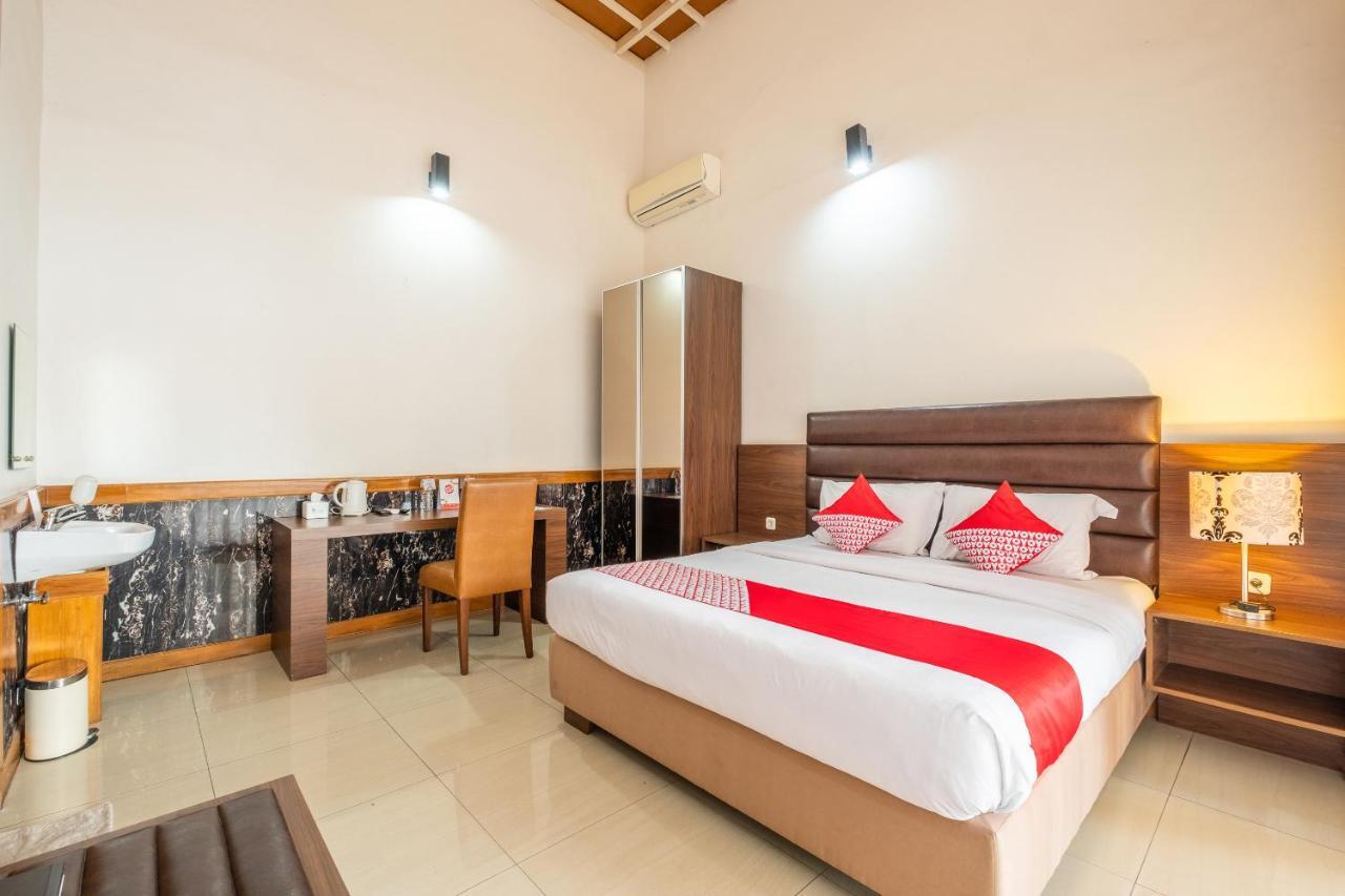 Oyo 1210 Nice Guesthouse Bandung Exterior foto